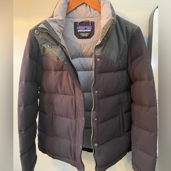 Patagonia Women's Black Puffer Jacket - Picture 3 of 7